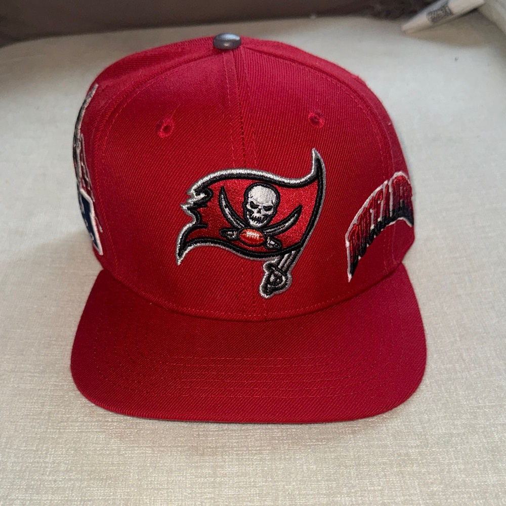 PRO STANDARD Tampa Bay Buccaneers Snapback OSFA